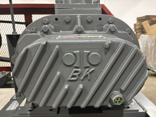 DN40 (1.5' ') Üç Loblu Kökler Fırlatıcı 0.37-1.11 m3/min Hava Kapasitesi ve 2300 rpm Maksimum Hız